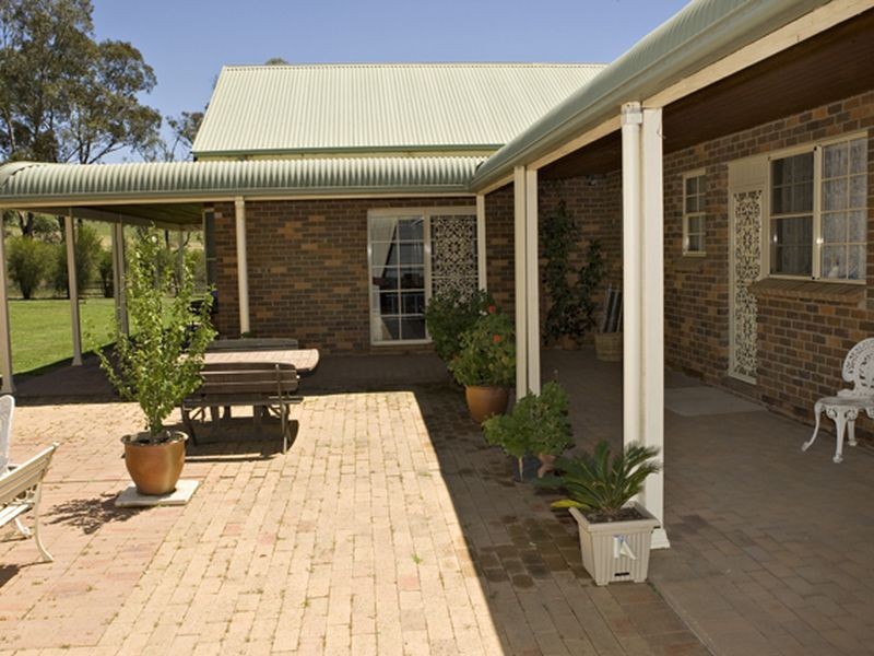 28 Pestell’S Lane, Young NSW 2594