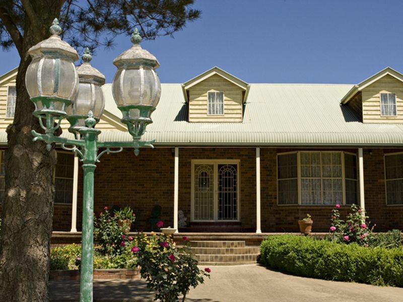 28 Pestell’S Lane, Young NSW 2594