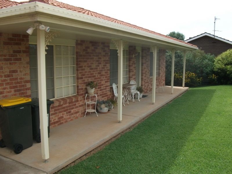11 Back Creek Road, Young NSW 2594