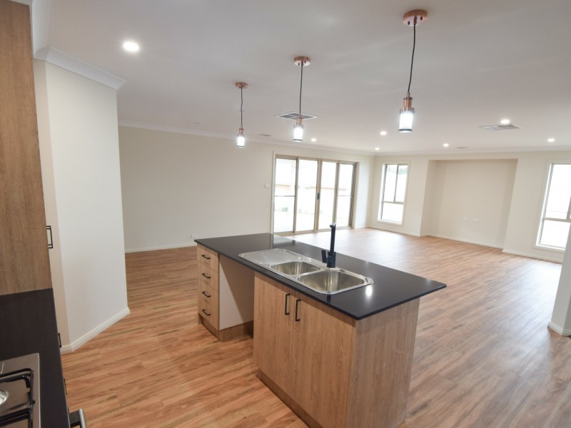 19B Jordan Place, Young NSW 2594