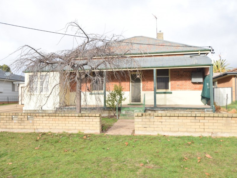 Unit 1/6 Spring St, Young NSW 2594