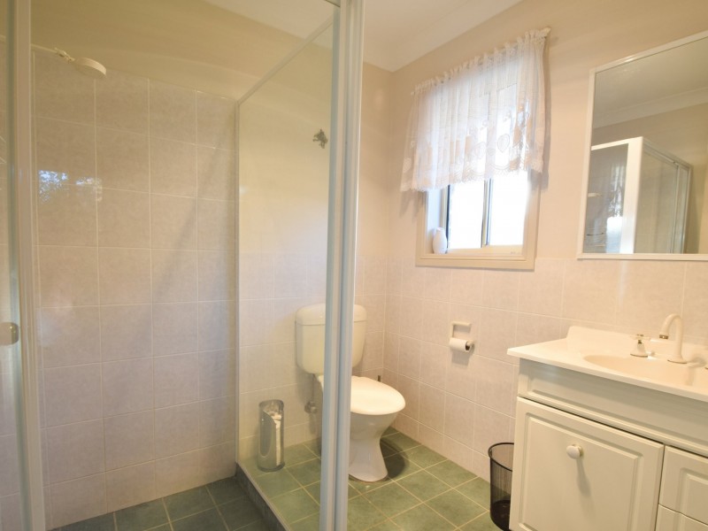 30 Pineview Circuit, Young NSW 2594