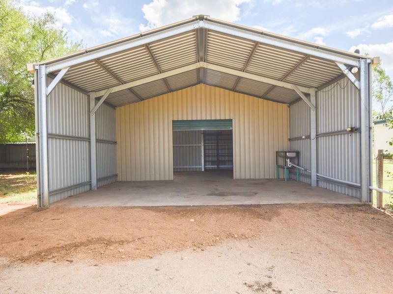 1 Prunvale Rd, Young NSW 2594