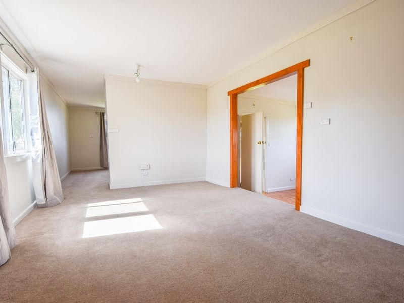 1 Prunvale Rd, Young NSW 2594