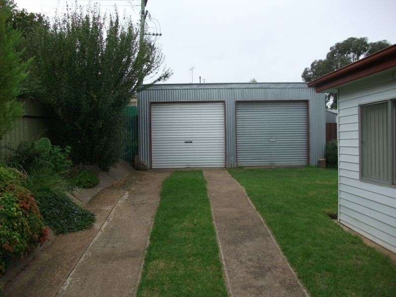 75 Brock Street, Young NSW 2594