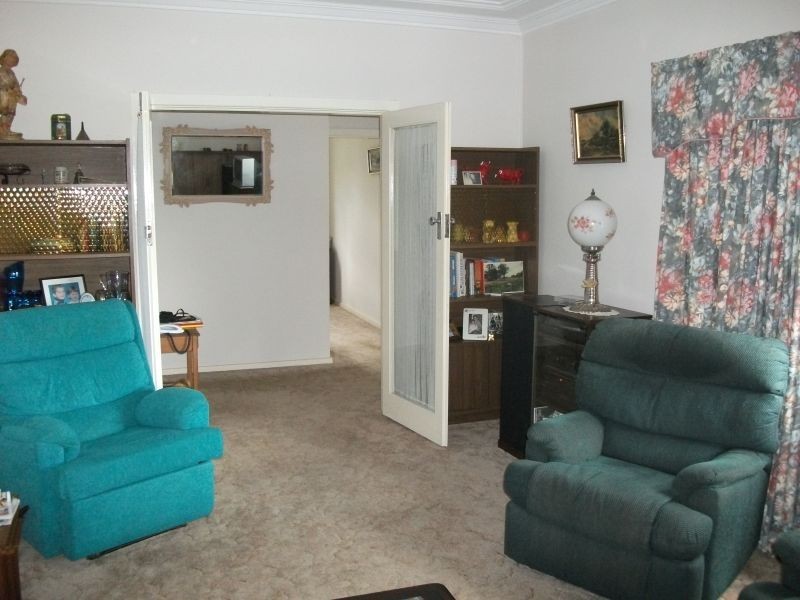 75 Brock Street, Young NSW 2594