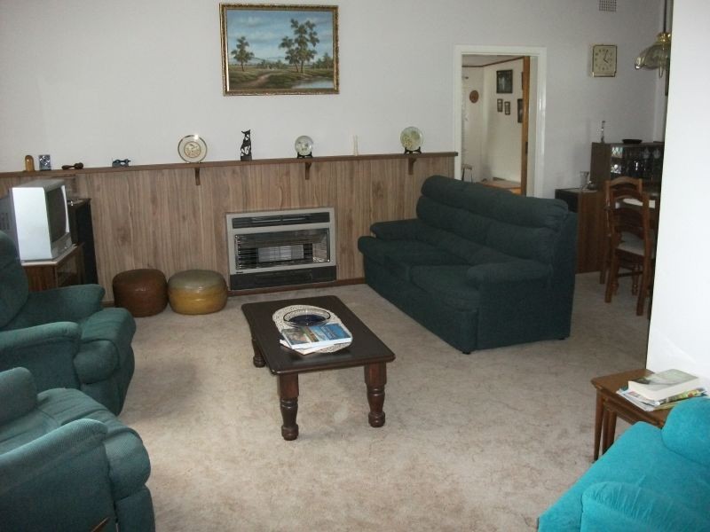 75 Brock Street, Young NSW 2594