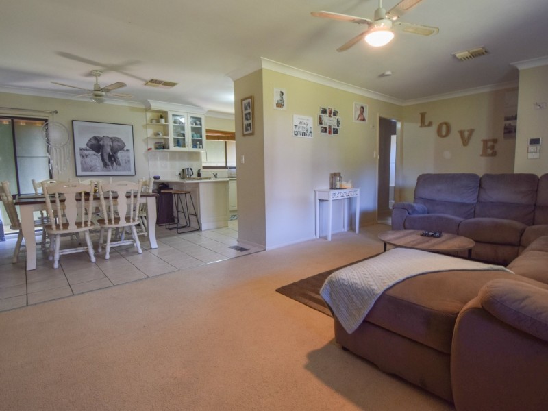 11 Milong Street, Young NSW 2594