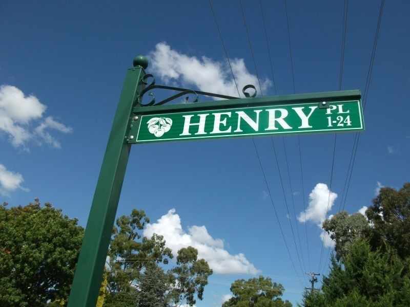 1 Henry Place, Young NSW 2594