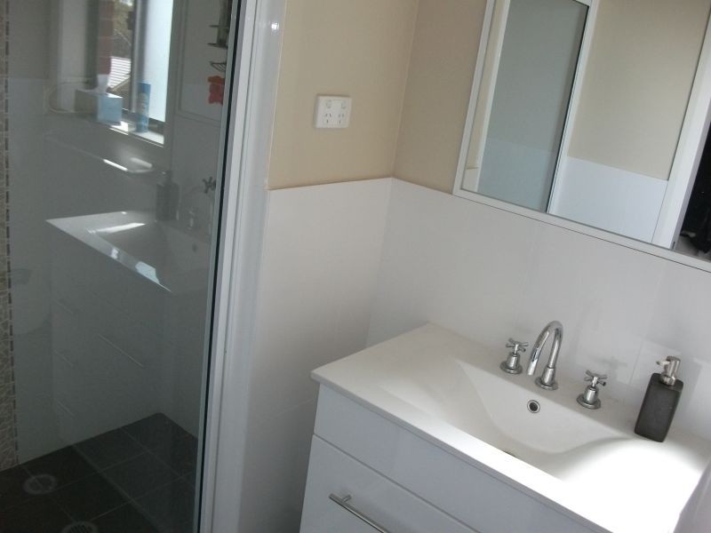 1 Henry Place, Young NSW 2594