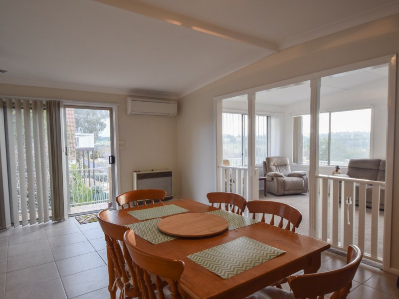 12 Milong Street, Young NSW 2594
