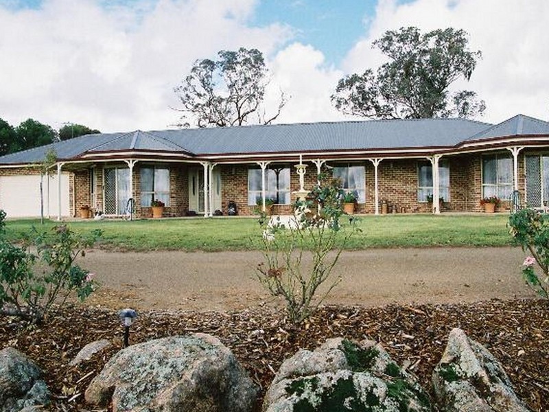 183 Spring Creek Road, Young NSW 2594