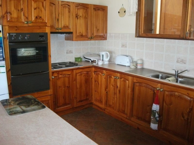 2 Matthew Street, Young NSW 2594