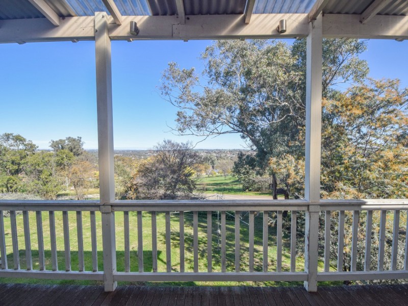 22 Nasmyth Street, Young NSW 2594