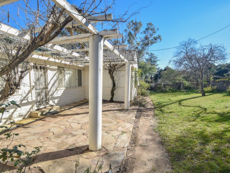 22 Nasmyth Street, Young NSW 2594