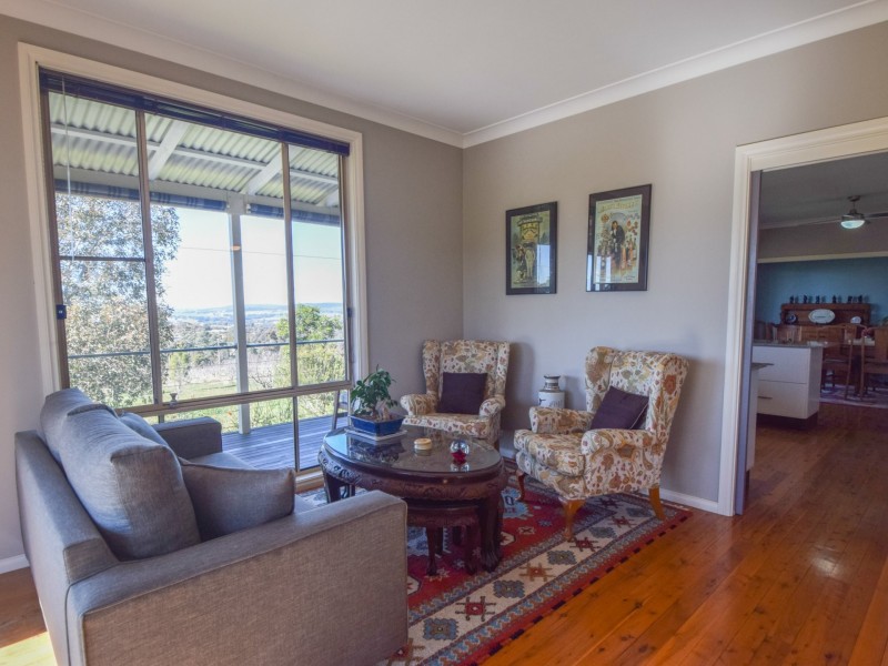 7 Donges Road, Young NSW 2594