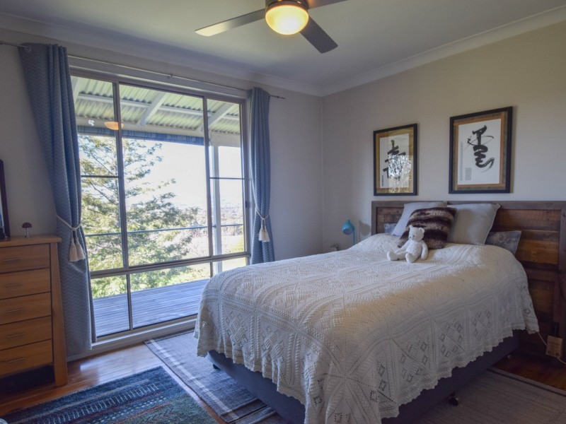 7 Donges Road, Young NSW 2594