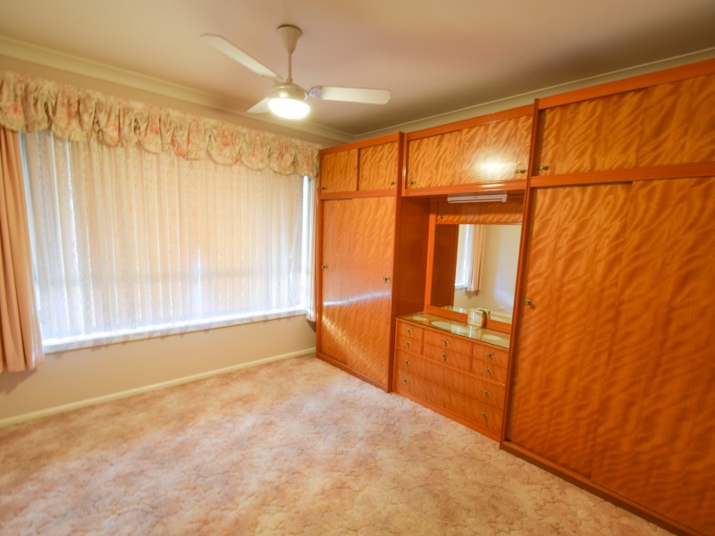 7 Back Creek Road, Young NSW 2594