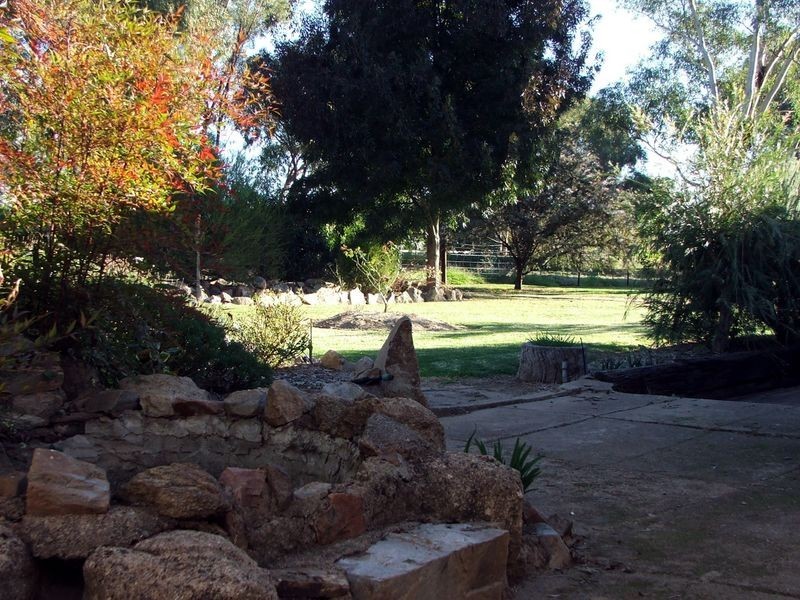 19 Hardys Rd, Young NSW 2594