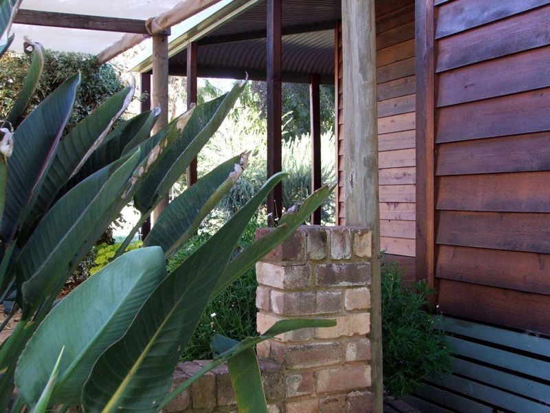 19 Hardys Rd, Young NSW 2594