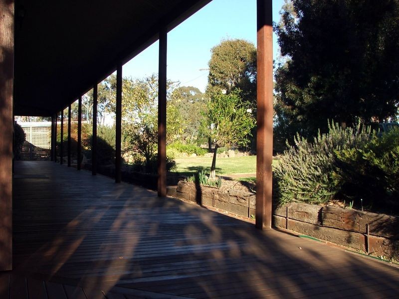 19 Hardys Rd, Young NSW 2594