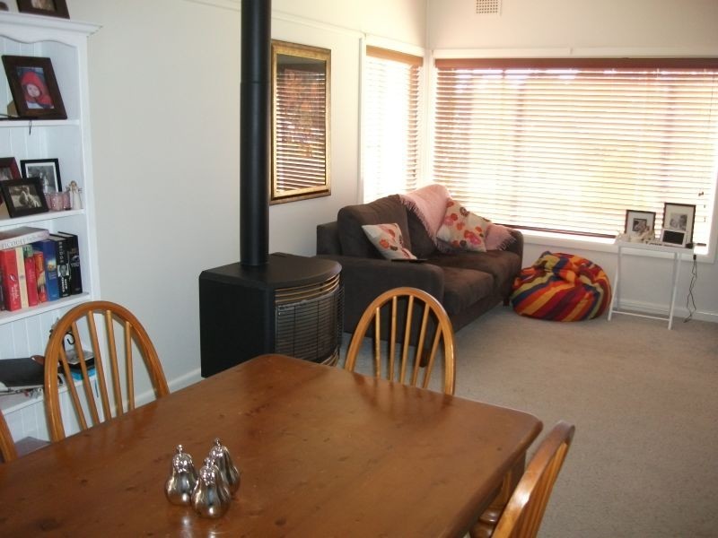 69 Binalong Street, Young NSW 2594