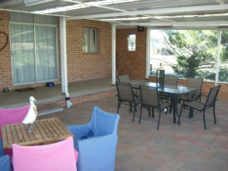 69 Binalong Street, Young NSW 2594
