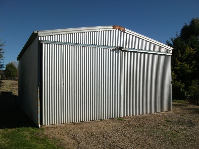 69 Binalong Street, Young NSW 2594
