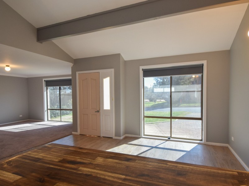 15a Watson Street, Young NSW 2594