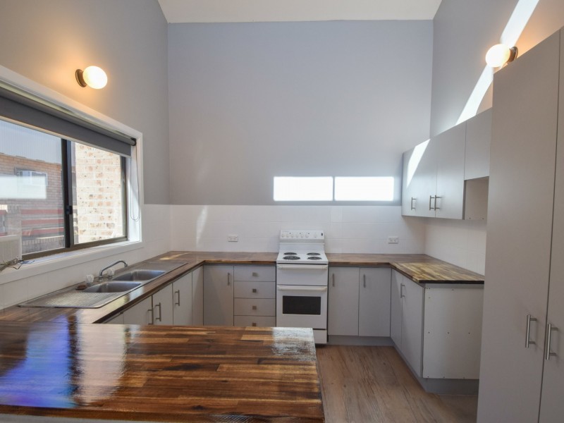 15a Watson Street, Young NSW 2594