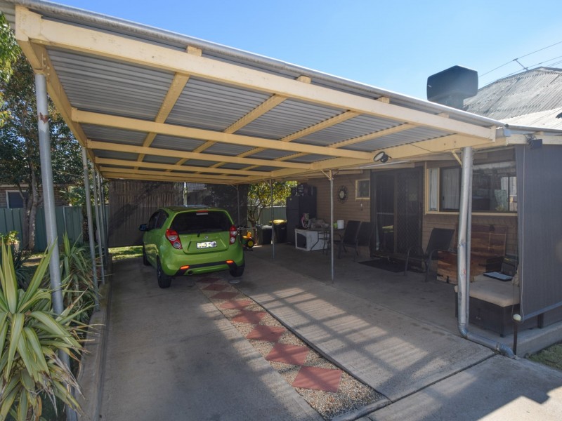 16 Miro Street, Young NSW 2594