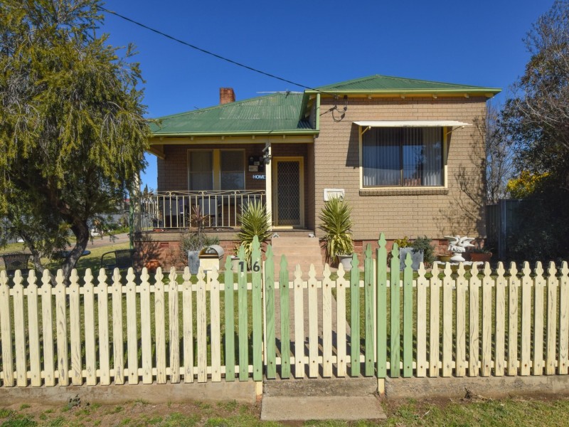 16 Miro Street, Young NSW 2594