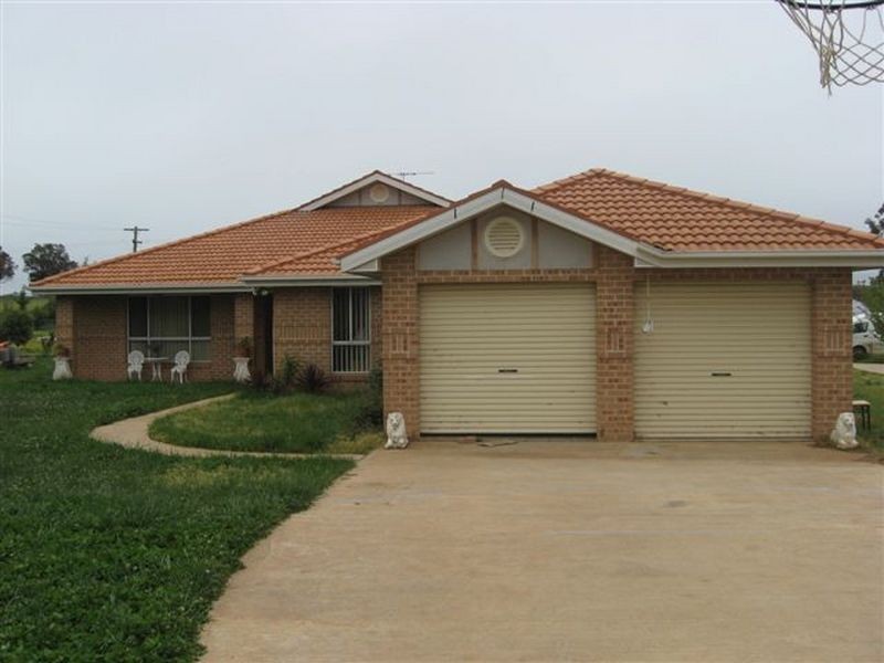 00 Thompsons Road, Young NSW 2594