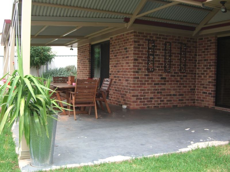 03 Gold Court, Young NSW 2594