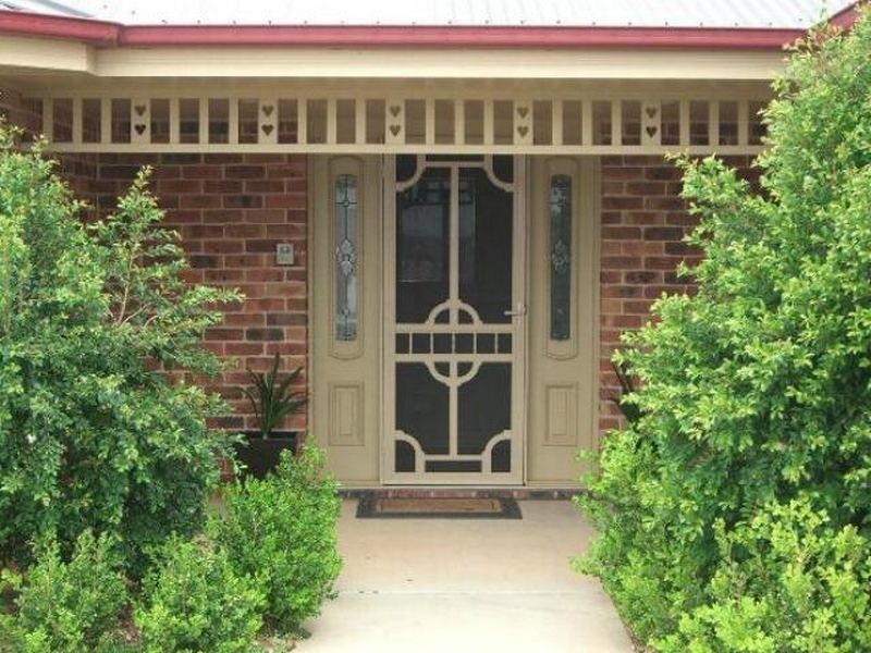 03 Gold Court, Young NSW 2594