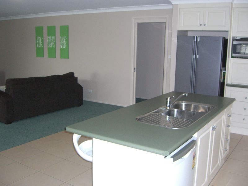 03 Gold Court, Young NSW 2594