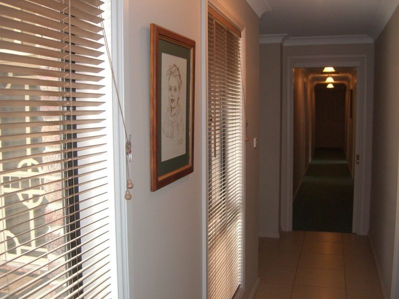 03 Gold Court, Young NSW 2594