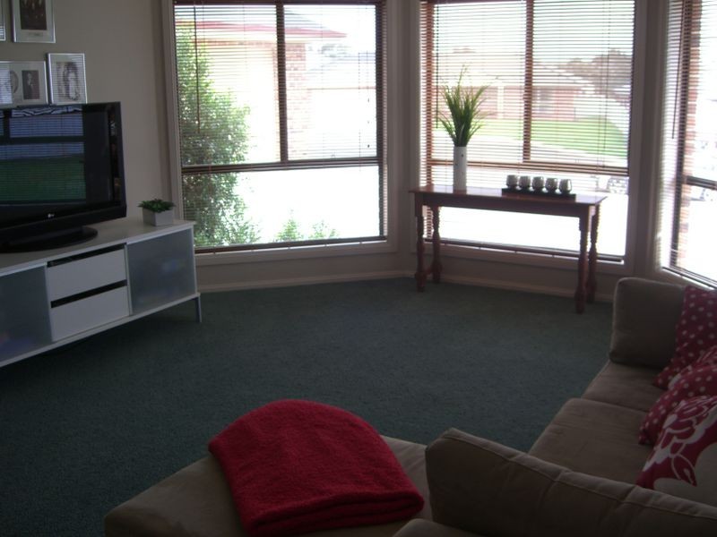 03 Gold Court, Young NSW 2594