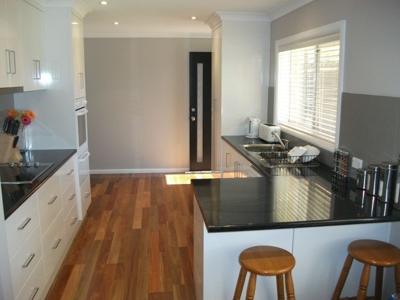 77 William St, Young NSW 2594