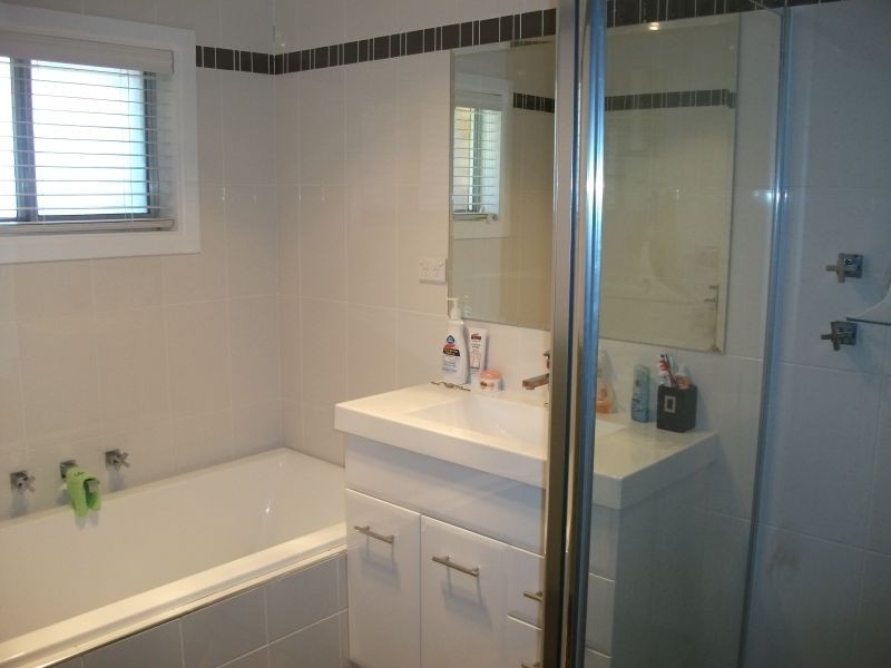 77 William St, Young NSW 2594