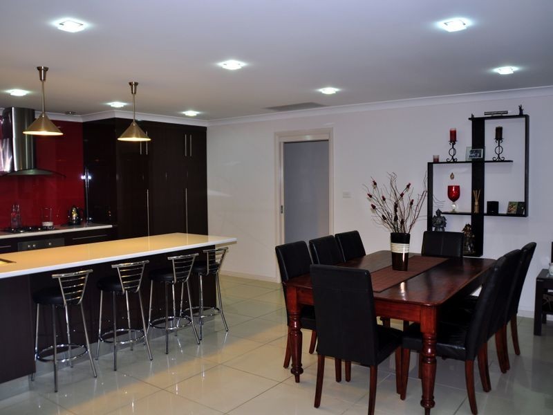 1 Settlers Place, Young NSW 2594