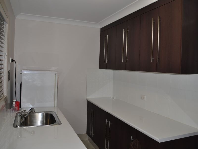 1 Settlers Place, Young NSW 2594