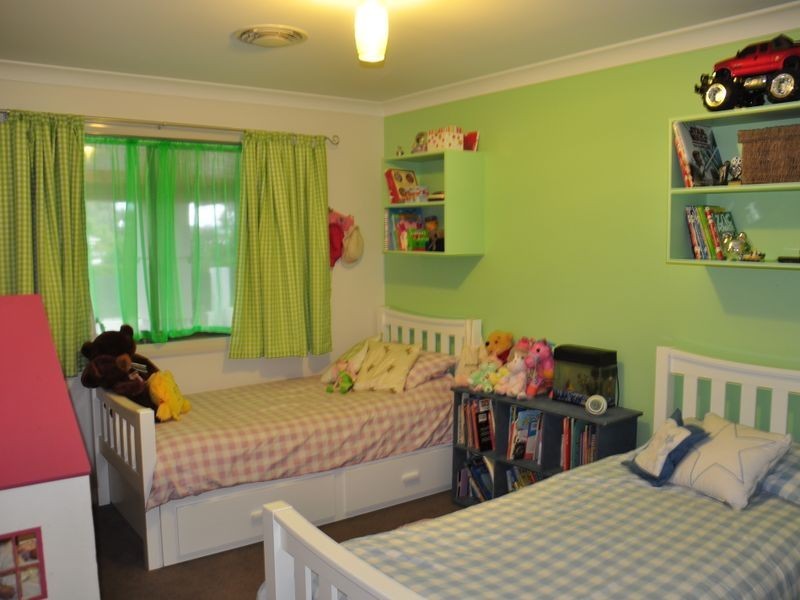 1 Settlers Place, Young NSW 2594