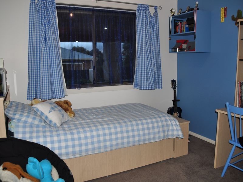 1 Settlers Place, Young NSW 2594