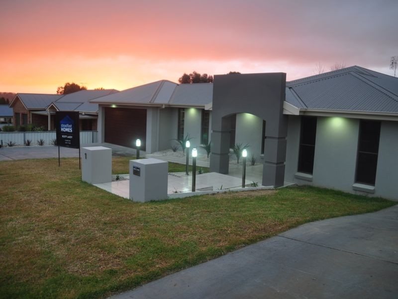 1 Settlers Place, Young NSW 2594