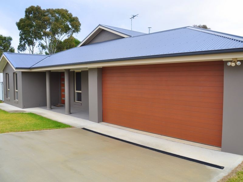 65 Back Creek Road, Young NSW 2594