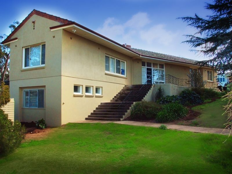 37 Elizabeth Street, Young NSW 2594