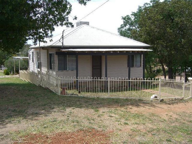 88 Wombat Street, Young NSW 2594