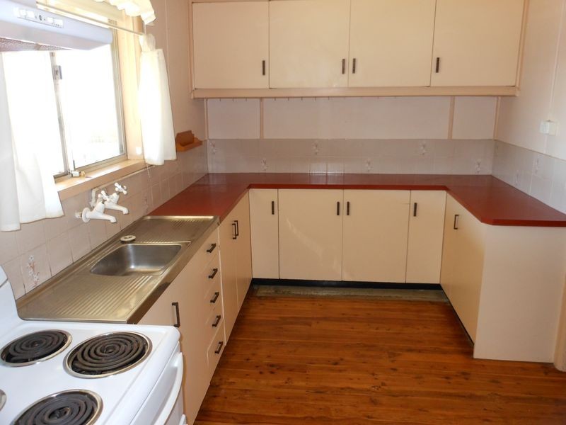 23 Spring Street, Young NSW 2594