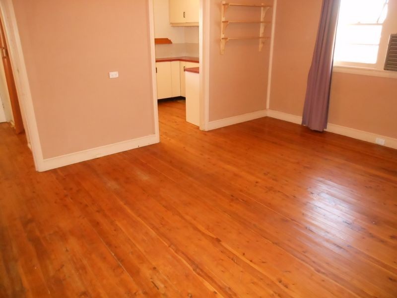 23 Spring Street, Young NSW 2594